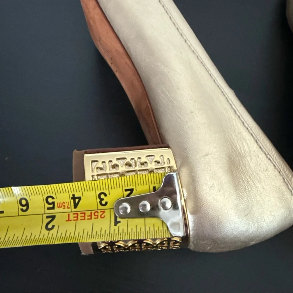 TORY BURCH Gold Logo Block Heel Round Toe Bow Leather Pumps